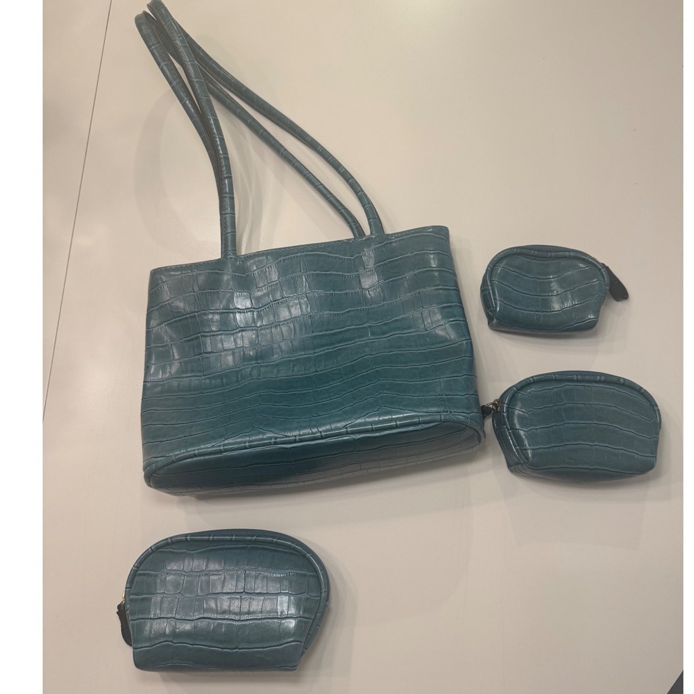 Leslie Fay Teal Croc Embossed Shoulder Bag and Matching Pouch Set 4 Piece